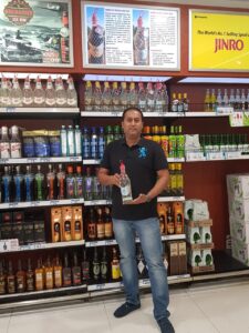 GIANNAS-De-Premium-Port-Wine-and-GIANNAS-Classic-Cashew-Fenny.