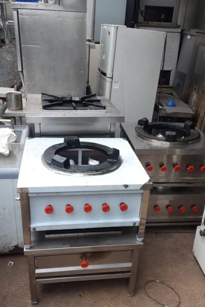 Kitchen-equipment-in-catering-business