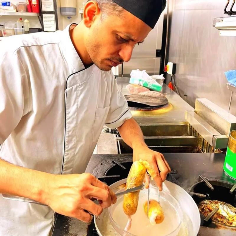 cheflife-pastrychef-chefjobs-hotelier-pastrypassion-cakeporn-instaart-colours-summer-macarons-magnum-citrus-chocolateart-3
