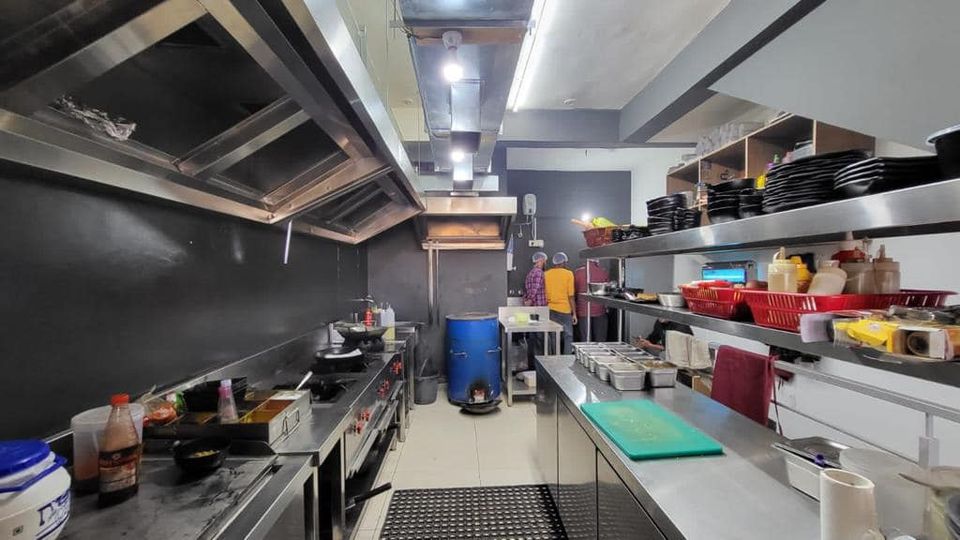A-well-mantained-Commercial-Kitchen.