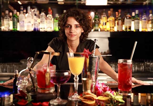 Ami-shroff-one-of-the-top-flair-bartenders-in-india-speaks-about-her-work