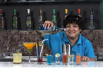 Indias-First-Female-Bartender